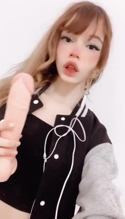 Me1adinha Baby Talks While Holding A Dildo