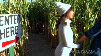 Riley Reid Has Sex In A Cornfield