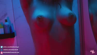 MollyRedWolf Uses Her Dildo While Showering