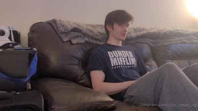 Rylie Rowan Gets Fucked On The Couch