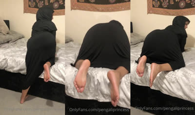 Yasmina Khan Sucks And Fucks In A Hijab