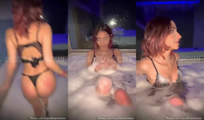 Amizinha_X Sits On A Stranger’s Cock