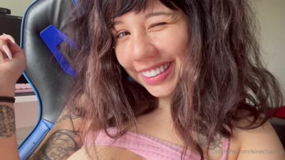 Kinechan Rubs And Spreads Her Pink Pussy Open