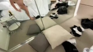 Stepbro Pounds Utahjaz on the Counter