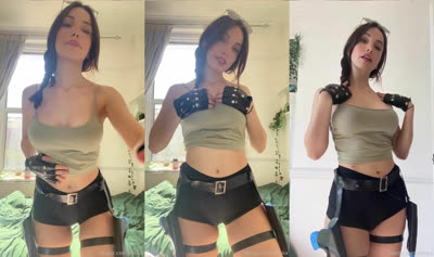 Blinkx Dresses Up As Lara Croft And Masturbates In The Morning