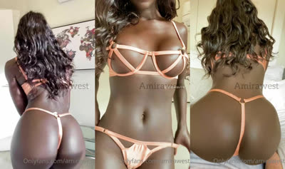 AmiraWest Tries Dildo In Sexy Lingerie Show