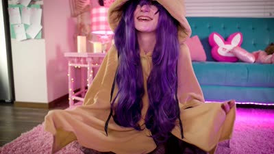 Tweetney Masturbates Her Ass On Halloween Night