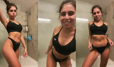 Violet Summers Masturbating In The Shower