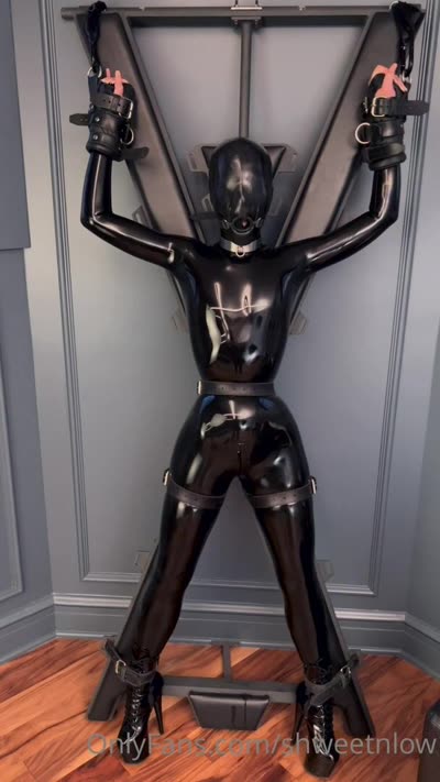 BDSM Freak Shweetnlow Gets Tied Up