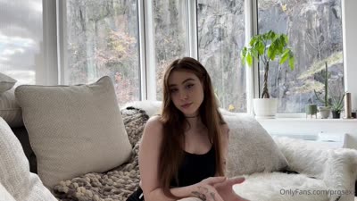 Cute Girl Rosie Rider Cleaning Her BF’s Balls Before Fuck