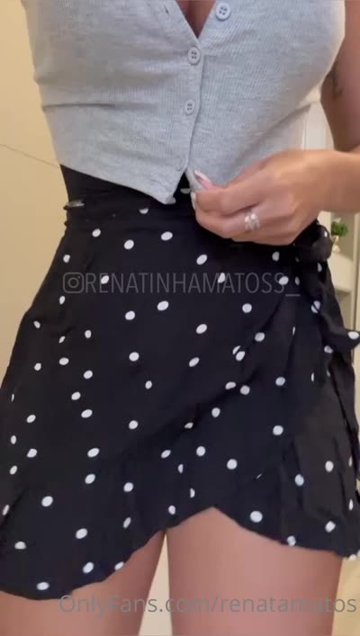 Renata Matos Showing Her Vagina