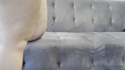Micha Bubbles With Anal Plug
