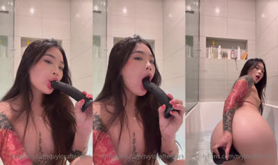 Tvylor Afterdark Has Some Fun With A Dildo