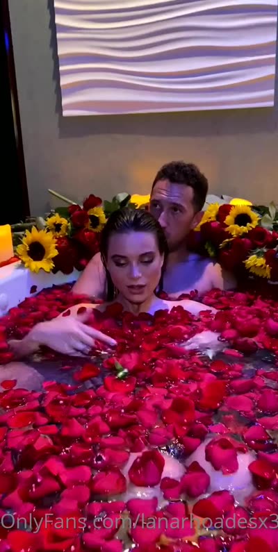 Lana Rhoades In Bath With Famous Youtuber