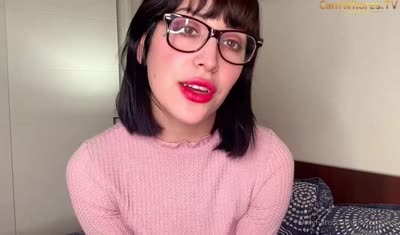 Lilu Lunatica Shows Tits While Playing With Dildo
