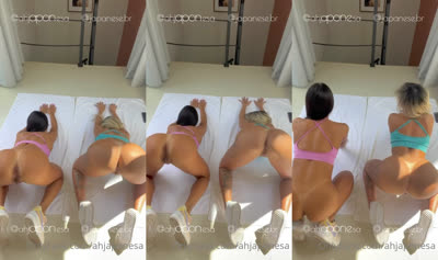 Ahjaponesa Showing Her Ass With Her Friend