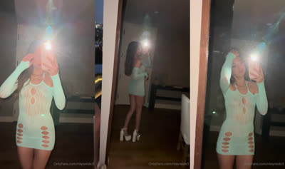 Riley Reid Masturbates Before She Parties