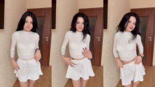 Sophietye Seduces You While Getting Naked
