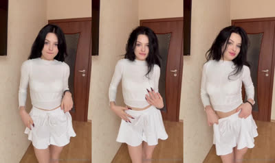 Sophietye Seduces You While Getting Naked