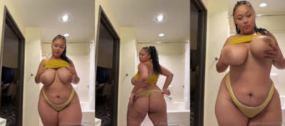 Alanaamarieemax Fondles Her Massive Tits Then Shakes Her Big Ass