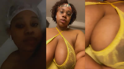 Sonyaraw Turning The Lights Off To Flaunt Her Tits In The Dark