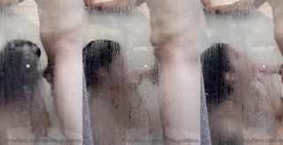 Devils.Goddess Sucking Cock On Her Knees In The Shower