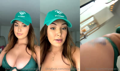 Miyaacacia Flaunting Her Sexy Body