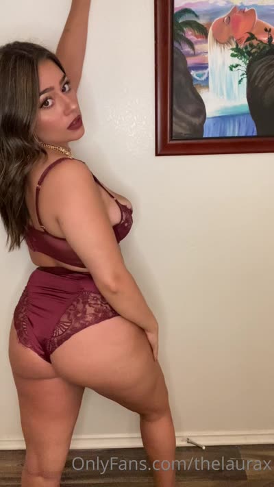 Shaking Calllherlo’s Big Booty