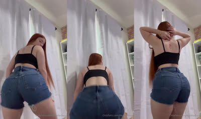 Dayanadiazu Twerking Her Big Ass In Tight Shorts