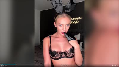 Alexa Breit Seduces You With Her Lingerie