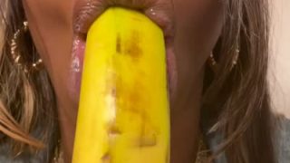 Biiggjuiccyfruit Sucks The Banana Like A Cock