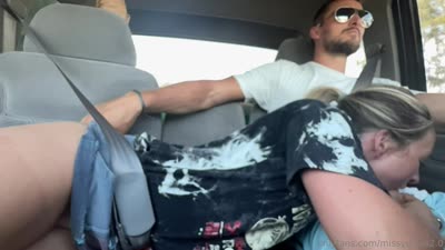 Missydavis2.0 Sucks And Gets Fingered In Horny Car Drive