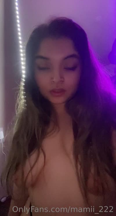 Mamii_222 Getting A Little Horny