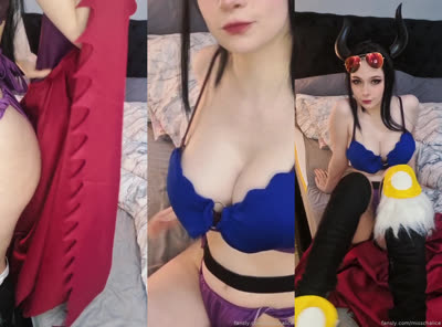 Cosplayer Misschalice Teases On Bed