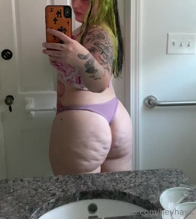 Heyhayx Claps Her Fat Ass In The Mirror