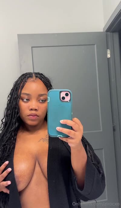 Zirocxo Mirror Selfie Partly Showing Tits