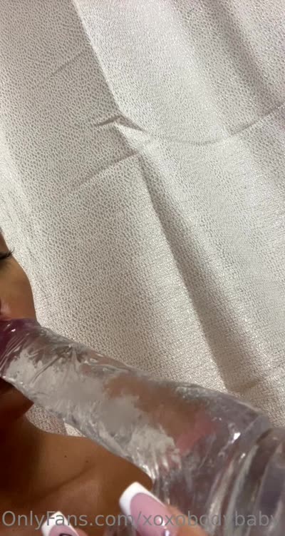 Xoxobodybaby Doing A Dildo Blowjob
