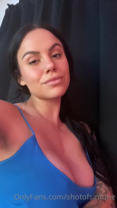 Shotsofsimone Flaunting Her Ass In Panties