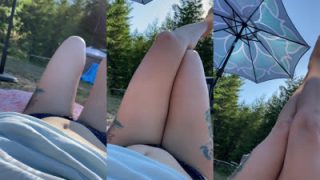 Titstattsntravel Showing Off Her Legs