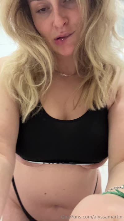 Alyssamartin Shaking Jugs In A Tight Top