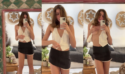 Ronyrock’s Quick Little Striptease
