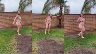 Strollermommmy Goes Naked Outdoors
