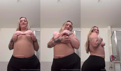 LickableLibra Exposes Her Tits And Fondles Them