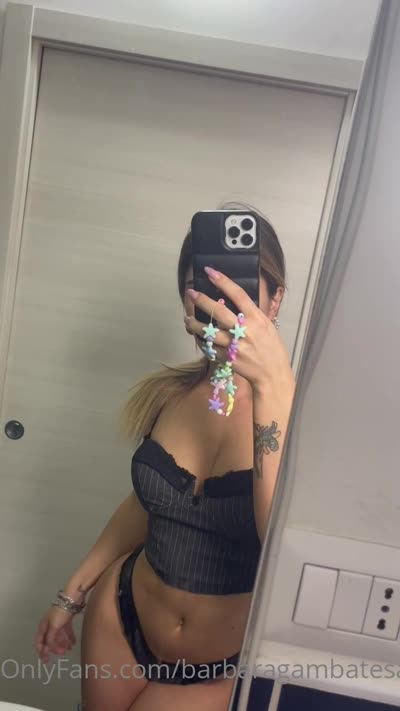 Barbaragambatesa’s Mirror Selfie Teasers