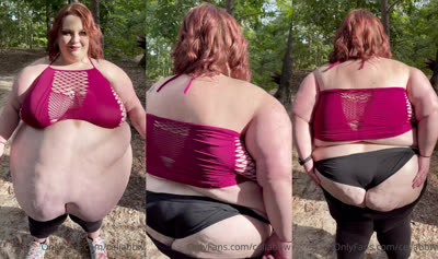 Celiabbw Smacks Her Booty In The Woods