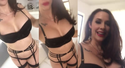 Chanelpreston Flaunts Her Sexy Body