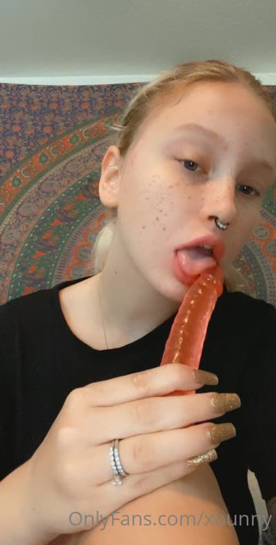 Xbunny Sucks A Dick Candy