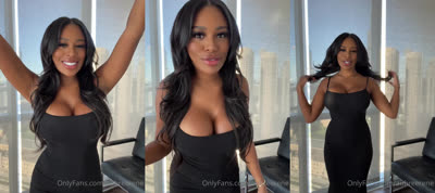 Aubreerene Seduces With Her Huge Tits