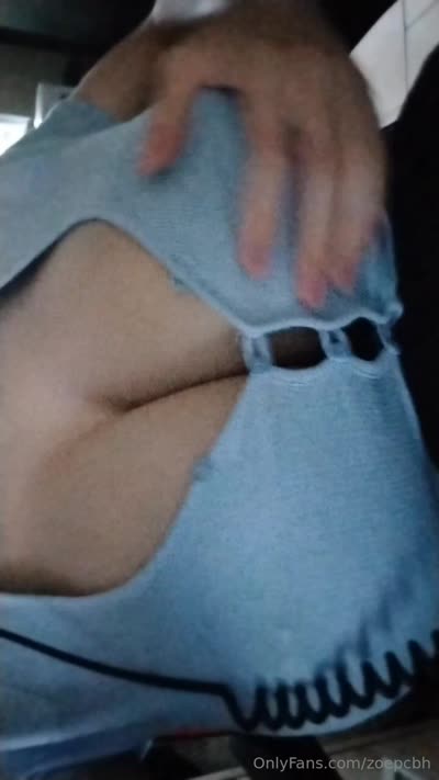 Zoepcbh Squeezes Her Titties