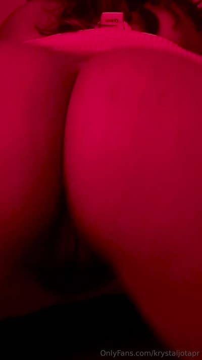 Krystaljotapr Bounces Her Huge Ass Up Close